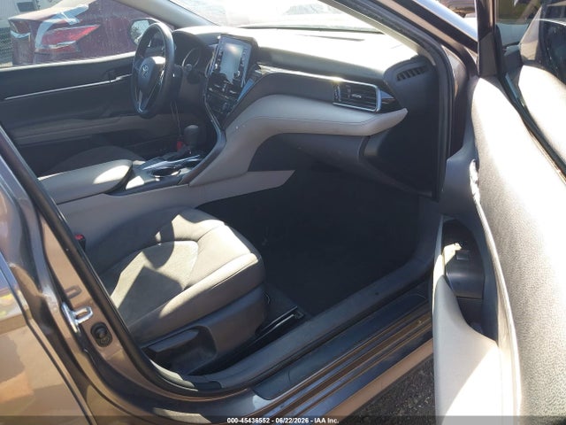 صورة 5 لـ 2022 Toyota CAMRY LE