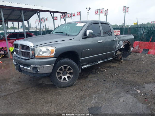 صورة 2 لـ 2006 Dodge RAM 1500 SLT/TRX4 OFF ROAD/SPORT
