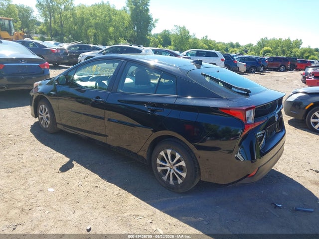 2019 TOYOTA PRIUS LE 3