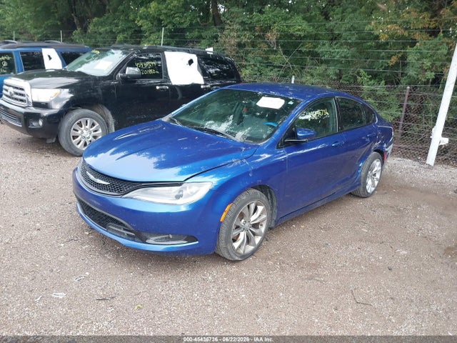 2015 Chrysler 200 S — фото 2
