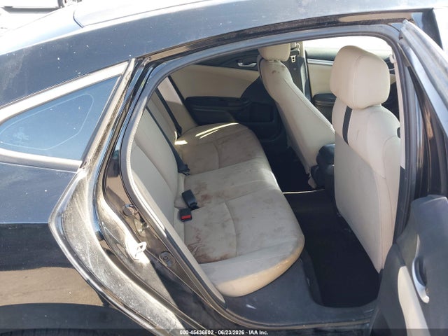 صورة 8 لـ 2016 Honda CIVIC LX