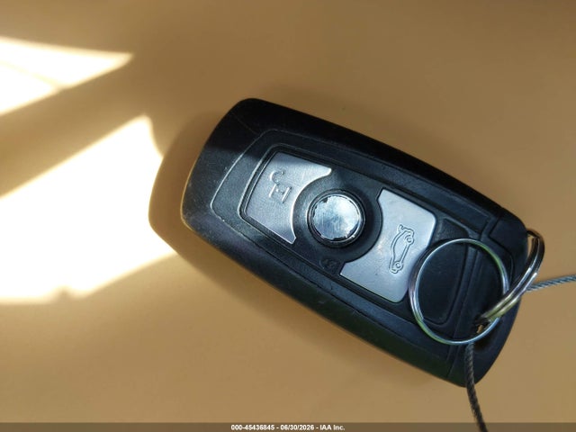 2012 BMW 328I — миниатюра 11