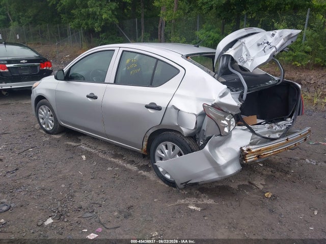 2015 Nissan VERSA 1.6 S+ — фото 3
