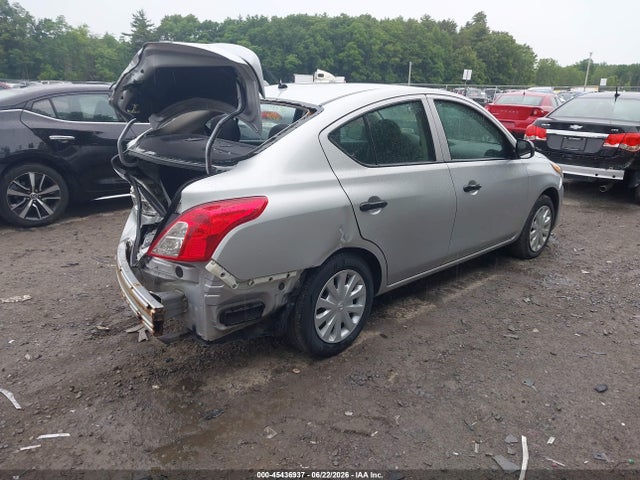 2015 Nissan VERSA 1.6 S+ — фото 4