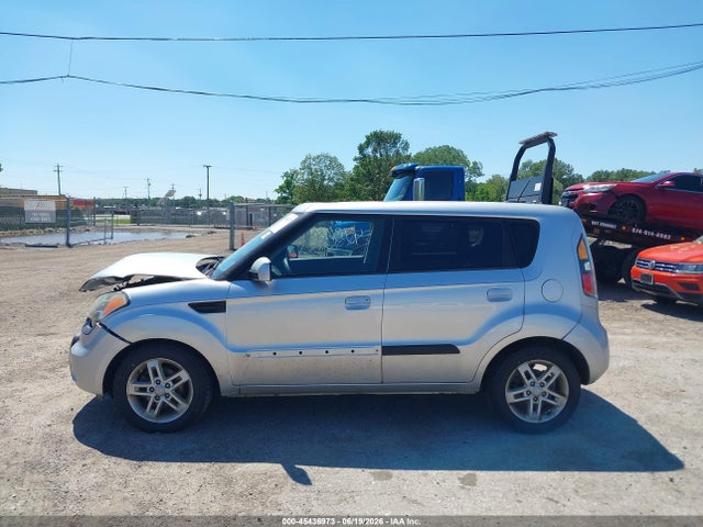 2010 KIA SOUL + 缩略图 14