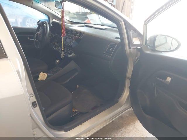 صورة 5 لـ 2016 KIA RIO LX