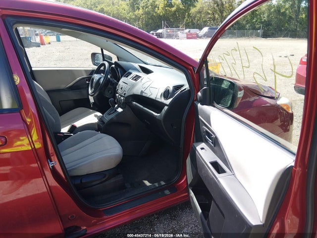 2015 Mazda MAZDA5 SPORT photo 5