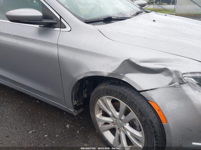 صورة 6 لـ 2015 Chrysler 200 LIMITED