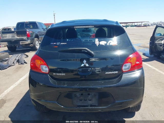 2014 Mitsubishi MIRAGE ES — миниатюра 16