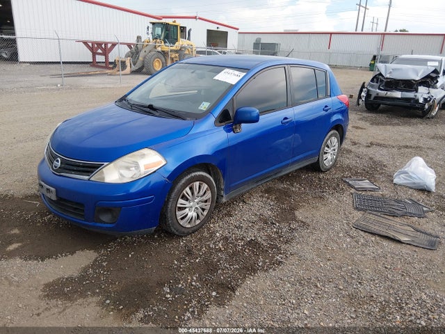 2011 Nissan VERSA 1.8S — фото 2