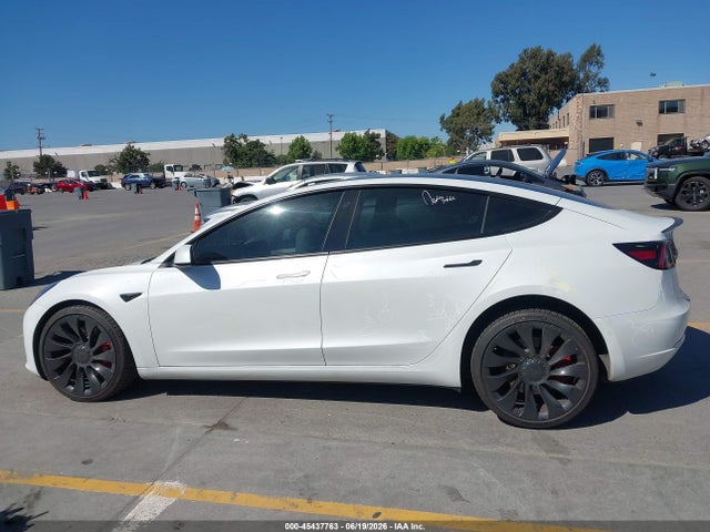 صورة مصغرة 14 لـ 2022 Tesla MODEL 3 PERFORMANCE DUAL MOTOR ALL-WHEEL DRIVE