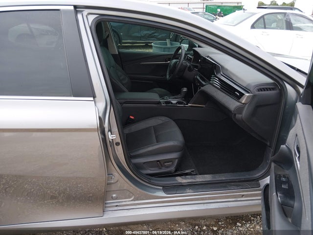 صورة 5 لـ 2025 Toyota CAMRY XLE
