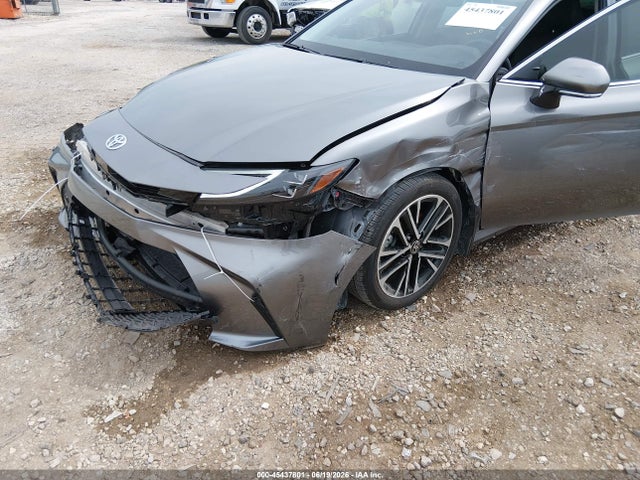 صورة 6 لـ 2025 Toyota CAMRY XLE