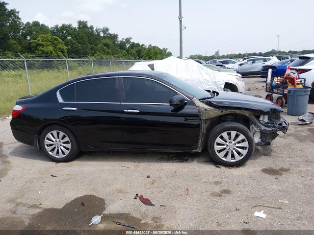 2015 Honda ACCORD EX-L — миниатюра 14