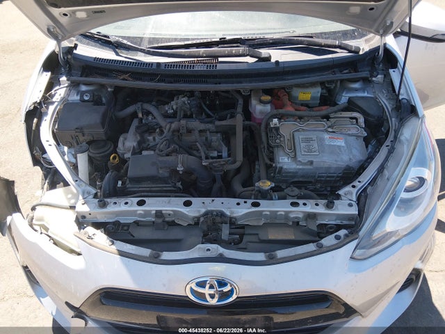 2015 Toyota PRIUS C TWO 照片 10