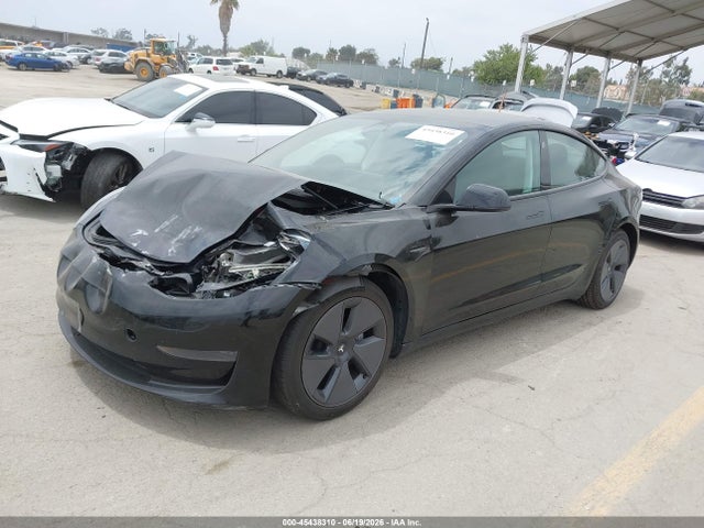 صورة 2 لـ 2021 Tesla MODEL 3 STANDARD RANGE PLUS REAR-WHEEL DRIVE