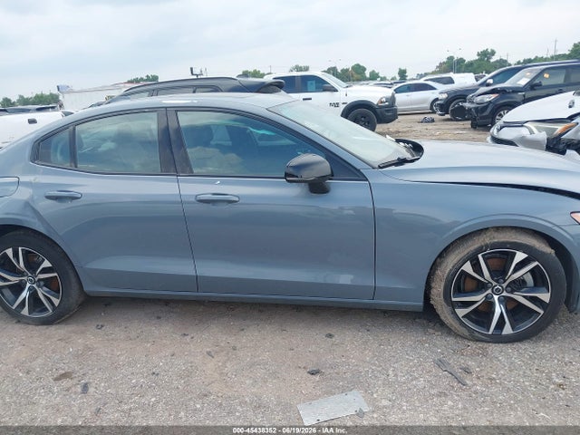 صورة مصغرة 13 لـ 2024 Volvo S60 B5 CORE DARK THEME