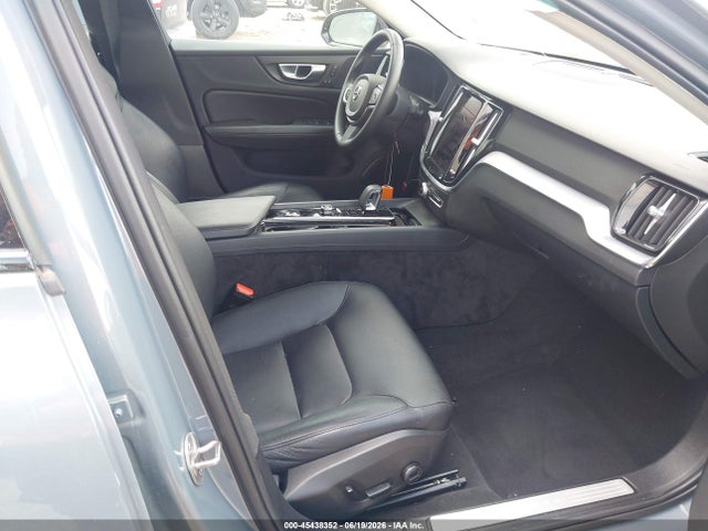 2024 Volvo S60 B5 CORE DARK THEME 照片 5