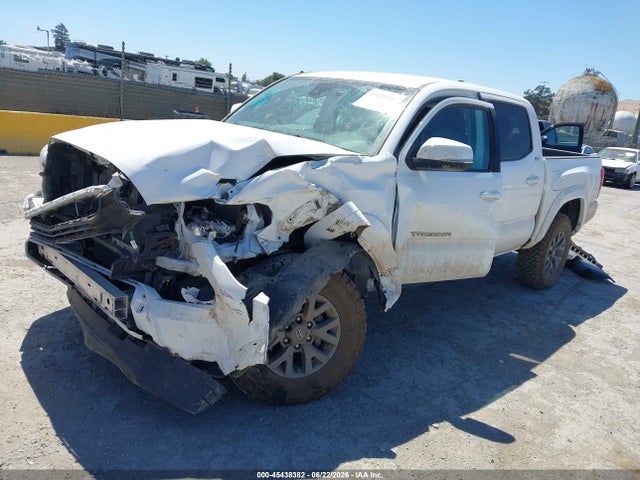 صورة 2 لـ 2022 Toyota TACOMA SR5 V6