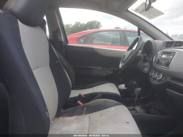 2012 Toyota YARIS L 照片 5