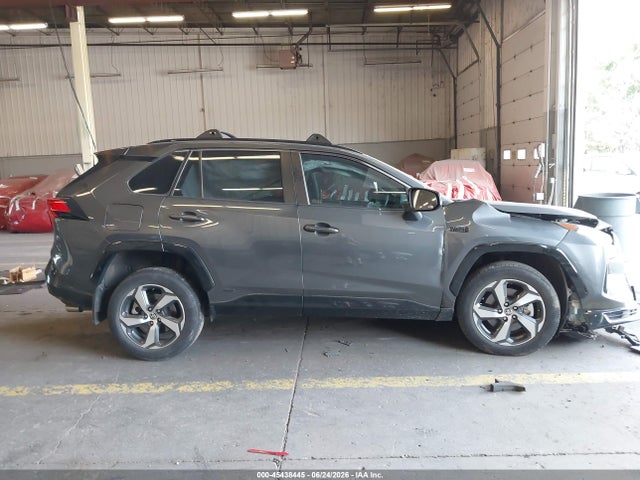 2021 TOYOTA RAV4 PRIME SE 13