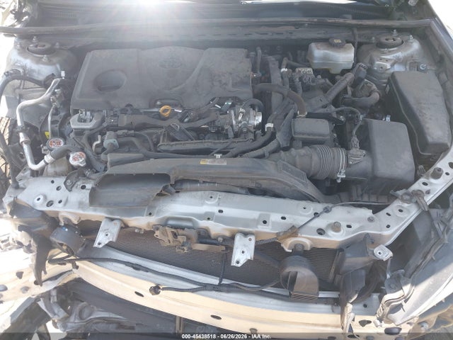 2021 Toyota CAMRY LE HYBRID photo 10