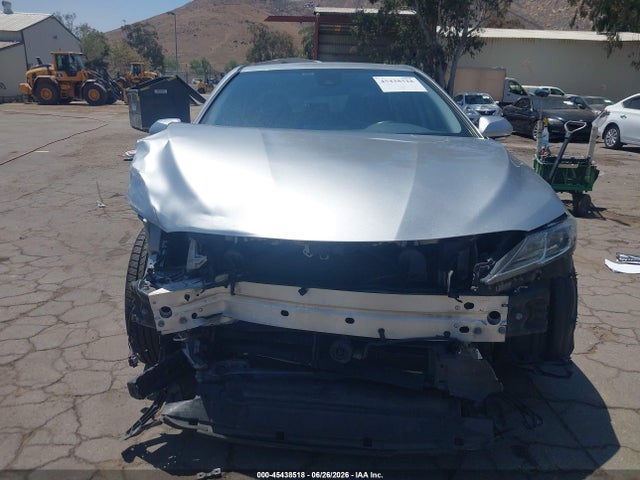 2021 Toyota CAMRY LE HYBRID thumbnail 13
