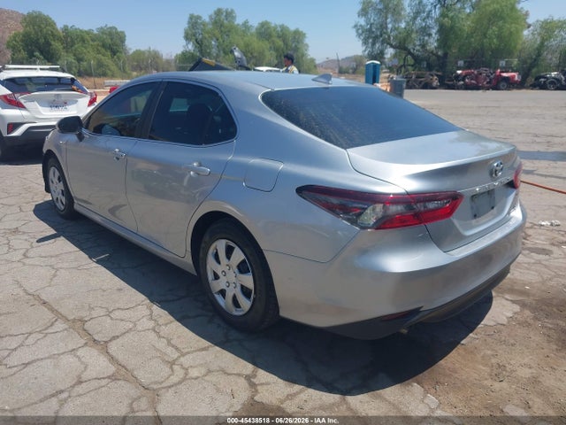 2021 Toyota CAMRY LE HYBRID photo 3