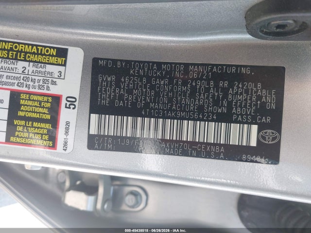 2021 Toyota CAMRY LE HYBRID photo 9