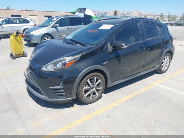 صورة 2 لـ 2018 Toyota PRIUS C ONE
