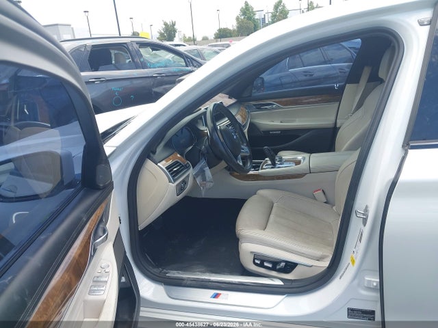2016 BMW 740I 照片 5