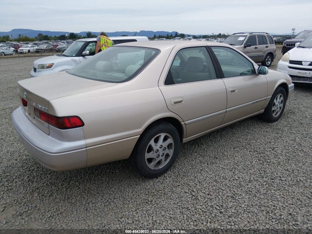 1999 Toyota CAMRY LE V6 照片 4