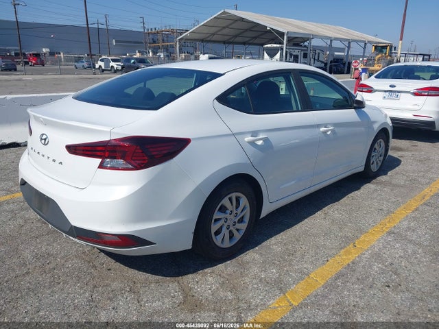2020 Hyundai ELANTRA SE 照片 4