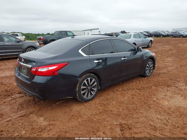 2017 Nissan ALTIMA 2.5 SV — фото 4