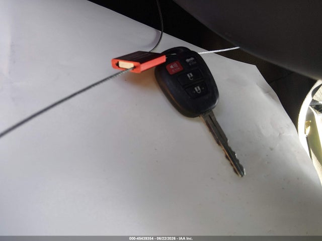 2015 Toyota COROLLA S thumbnail 11