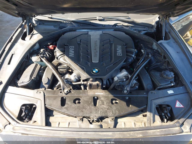 2012 BMW 550I 照片 10