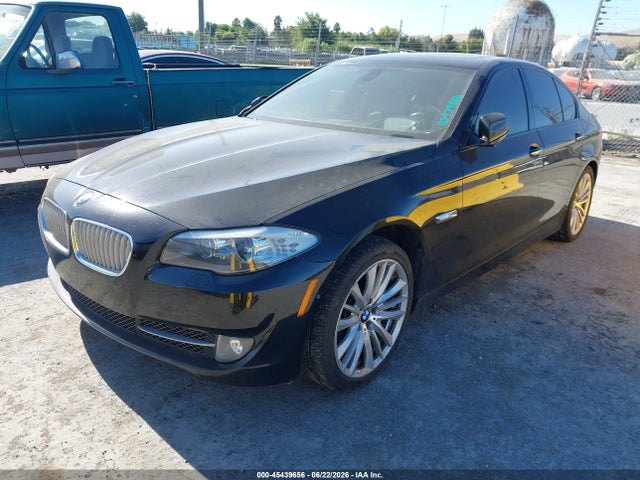 2012 BMW 550I 照片 2