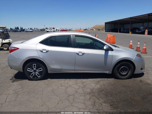 2017 Toyota COROLLA LE — миниатюра 14