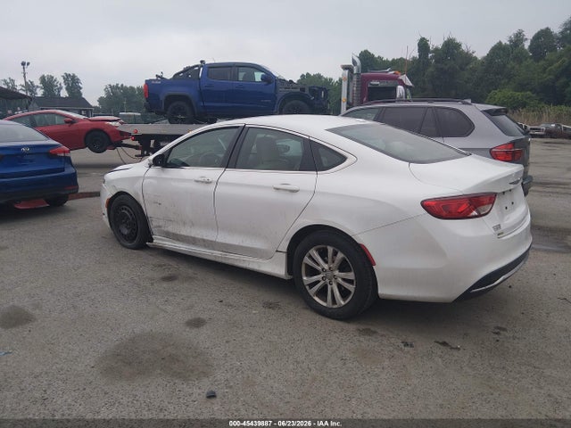 2015 Chrysler 200 LIMITED 缩略图 3