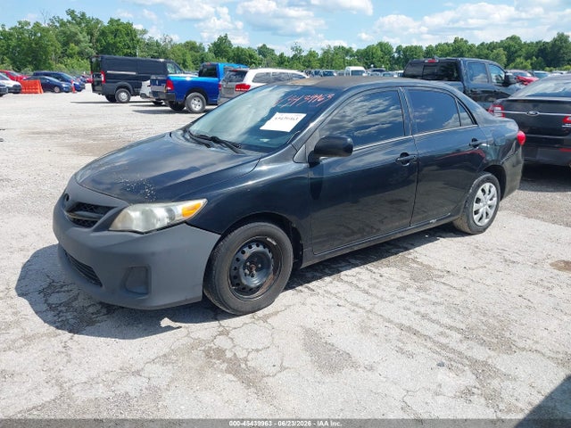2011 Toyota COROLLA LE photo 2