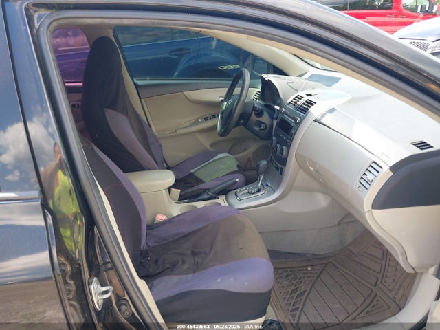 2011 Toyota COROLLA LE photo 5