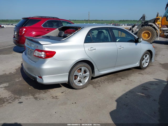 صورة 4 لـ 2012 Toyota COROLLA S