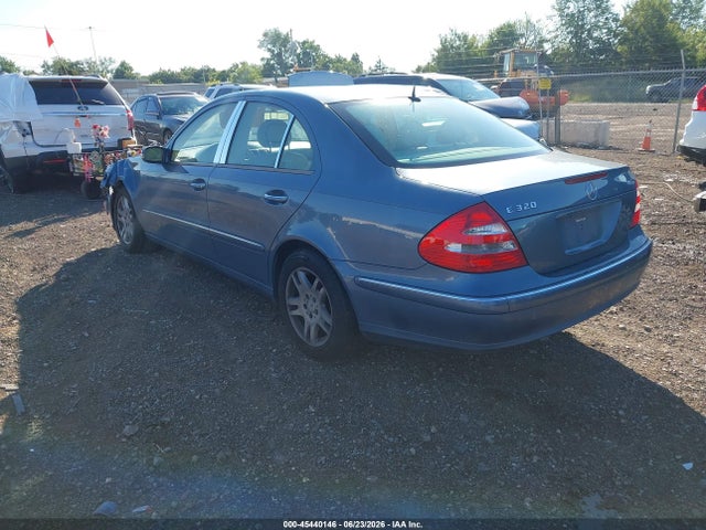صورة 3 لـ 2003 Mercedes-BENZ E 320