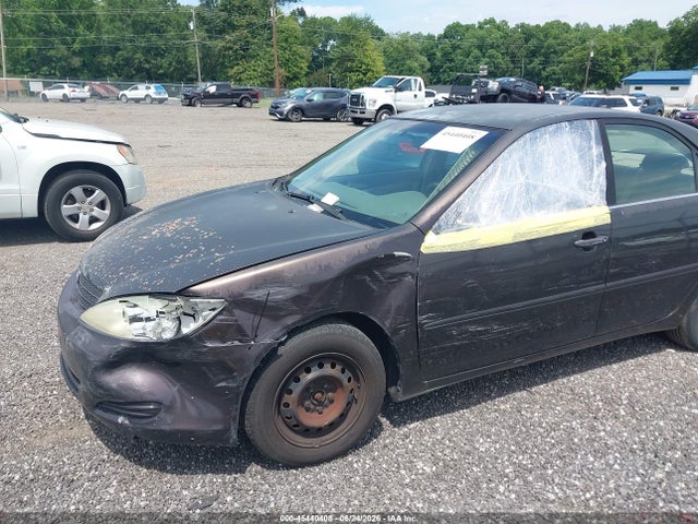2002 Toyota CAMRY LE photo 6