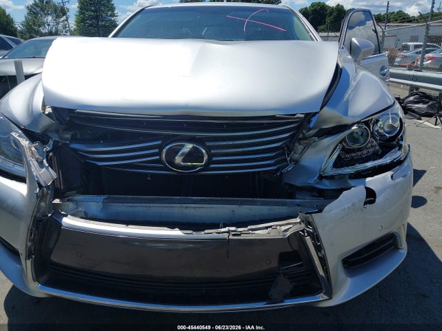 صورة 6 لـ 2014 Lexus LS 460