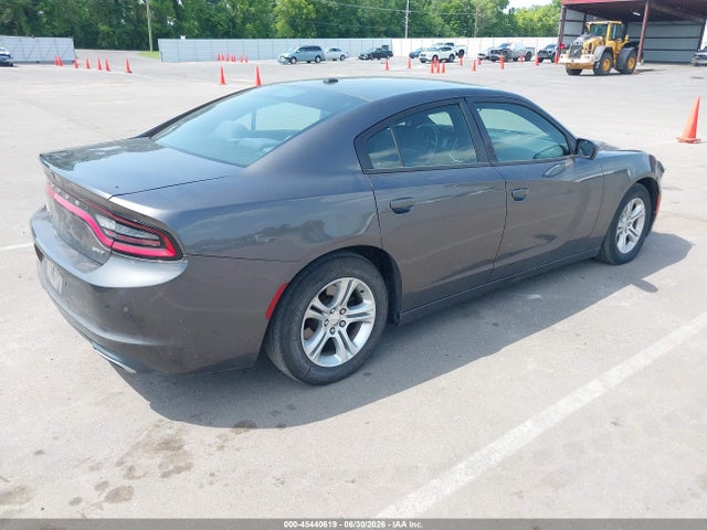 2018 DODGE CHARGER SXT RWD 4