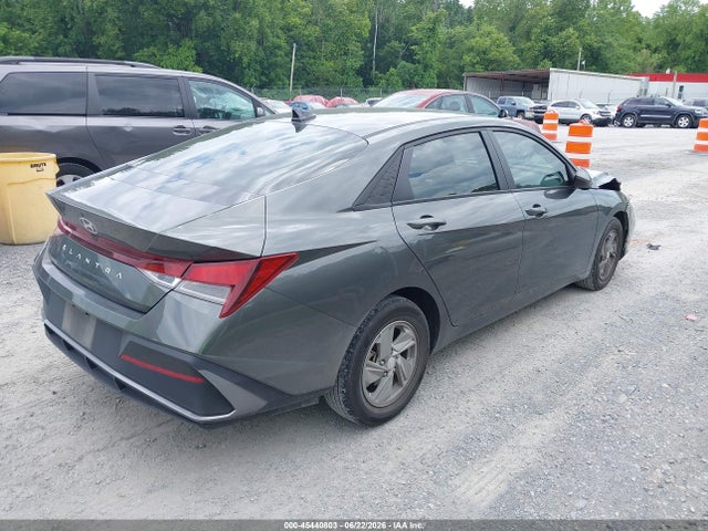 صورة 4 لـ 2024 Hyundai ELANTRA SE