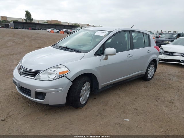 2011 Nissan VERSA 1.8S — фото 2