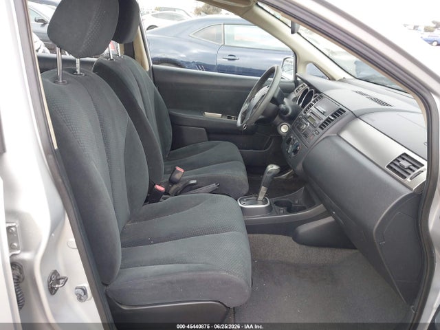 2011 Nissan VERSA 1.8S — фото 5