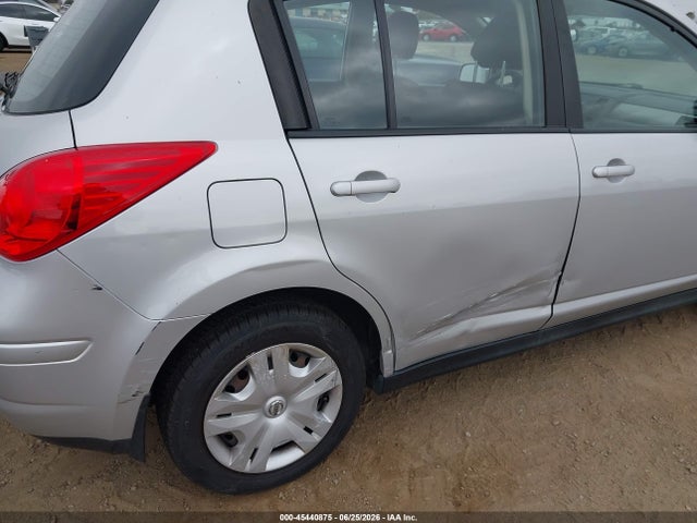 2011 Nissan VERSA 1.8S — фото 6